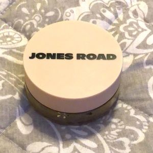 Jones Road - What the foundation in shade Porcelain